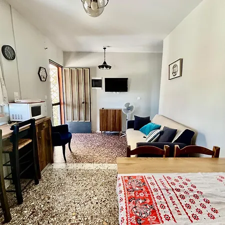 Traditional Corfiot House * Perivólion