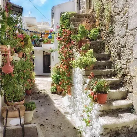 Traditional Corfiot House * Περιβόλι