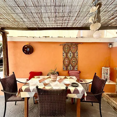 Traditional Corfiot House * Perivolion