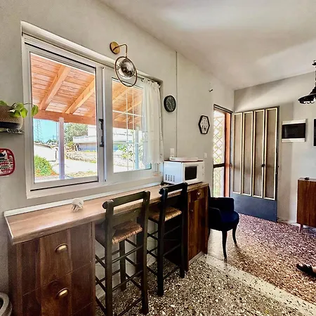 Traditional Corfiot House * Perivólion