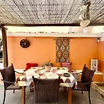 Traditional Corfiot House * Perivólion
